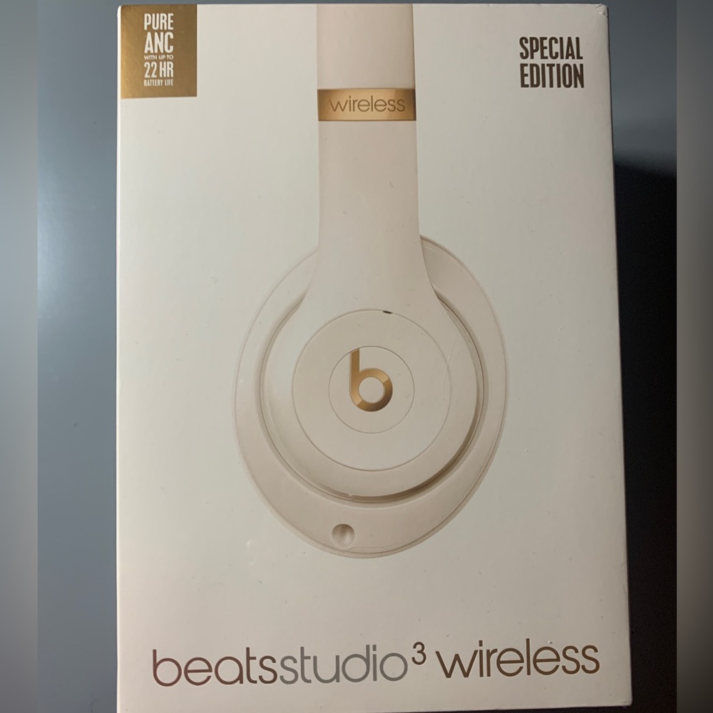 Beats - Limited Edition BNIB